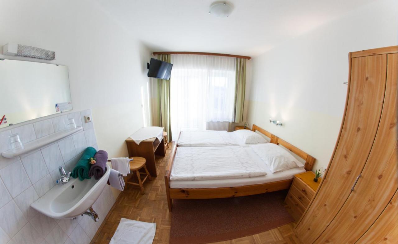 Fruehstueckspension Koelich Klagenfurt am Woerthersee Eksteriør billede